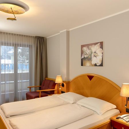 Hotel Goldene Rose Monguelfo-Tesido / Welsberg-Taisten Bagian luar foto