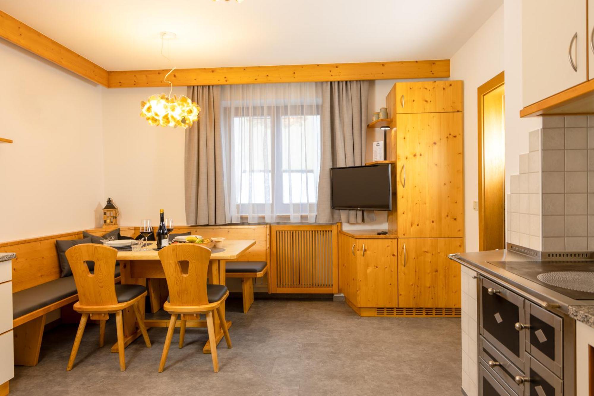 Hotel Goldene Rose Monguelfo-Tesido / Welsberg-Taisten Bagian luar foto