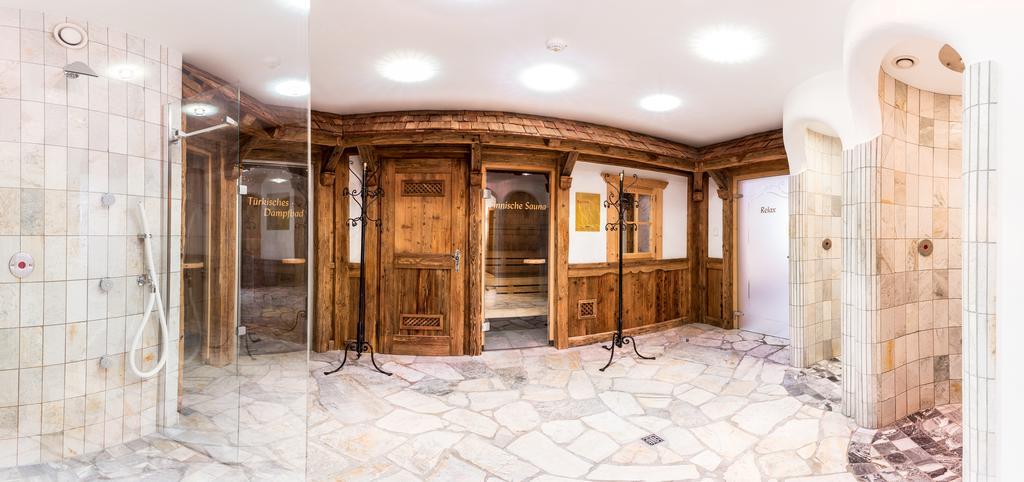Hotel Goldene Rose Monguelfo-Tesido / Welsberg-Taisten Bagian luar foto
