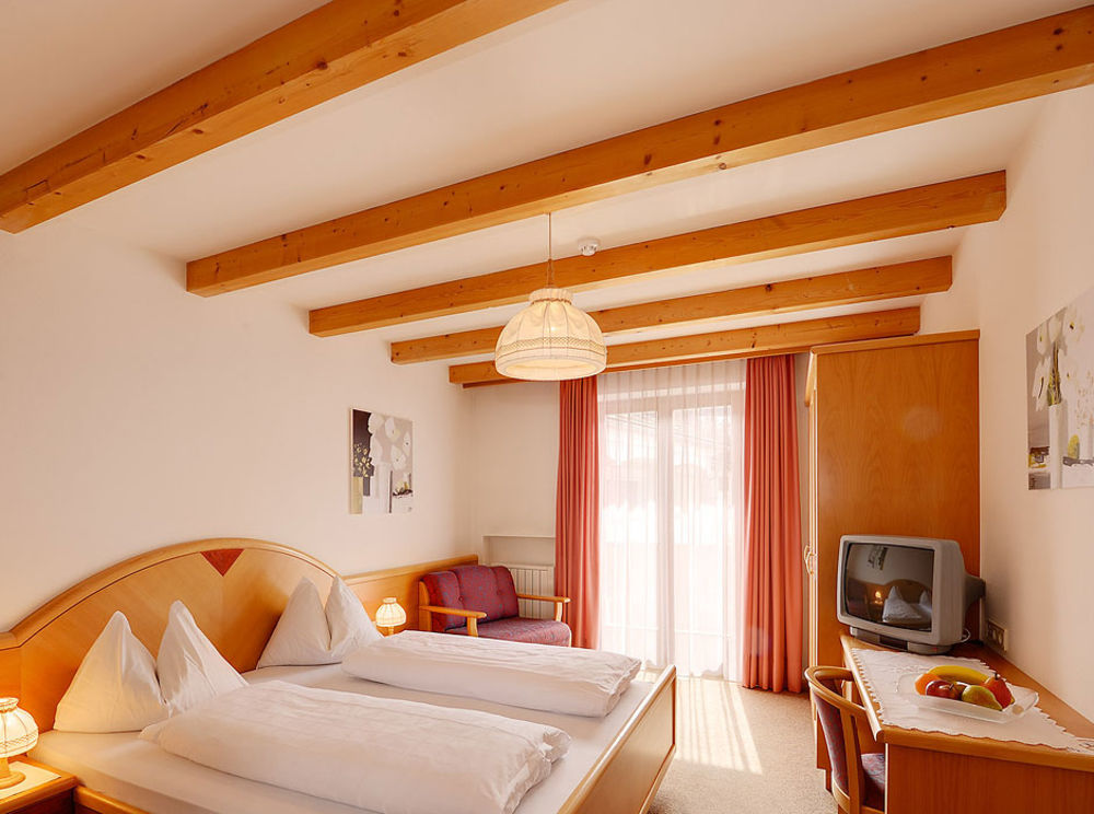 Hotel Goldene Rose Monguelfo-Tesido / Welsberg-Taisten Bagian luar foto
